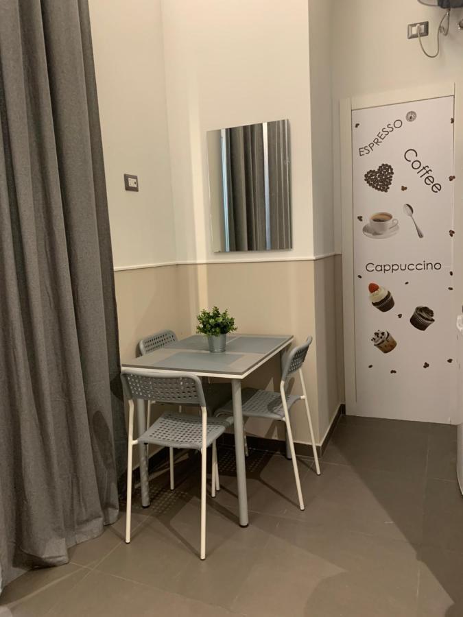 Little Dream Residenza - Napoli Apartment Bagian luar foto